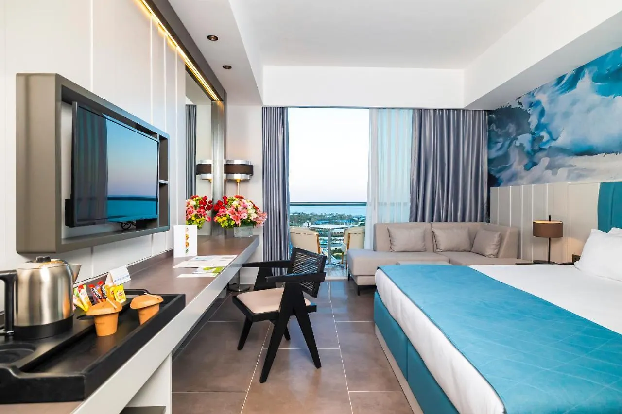 Crystal Centro Resort - Ultimate All Inclusive Анталья