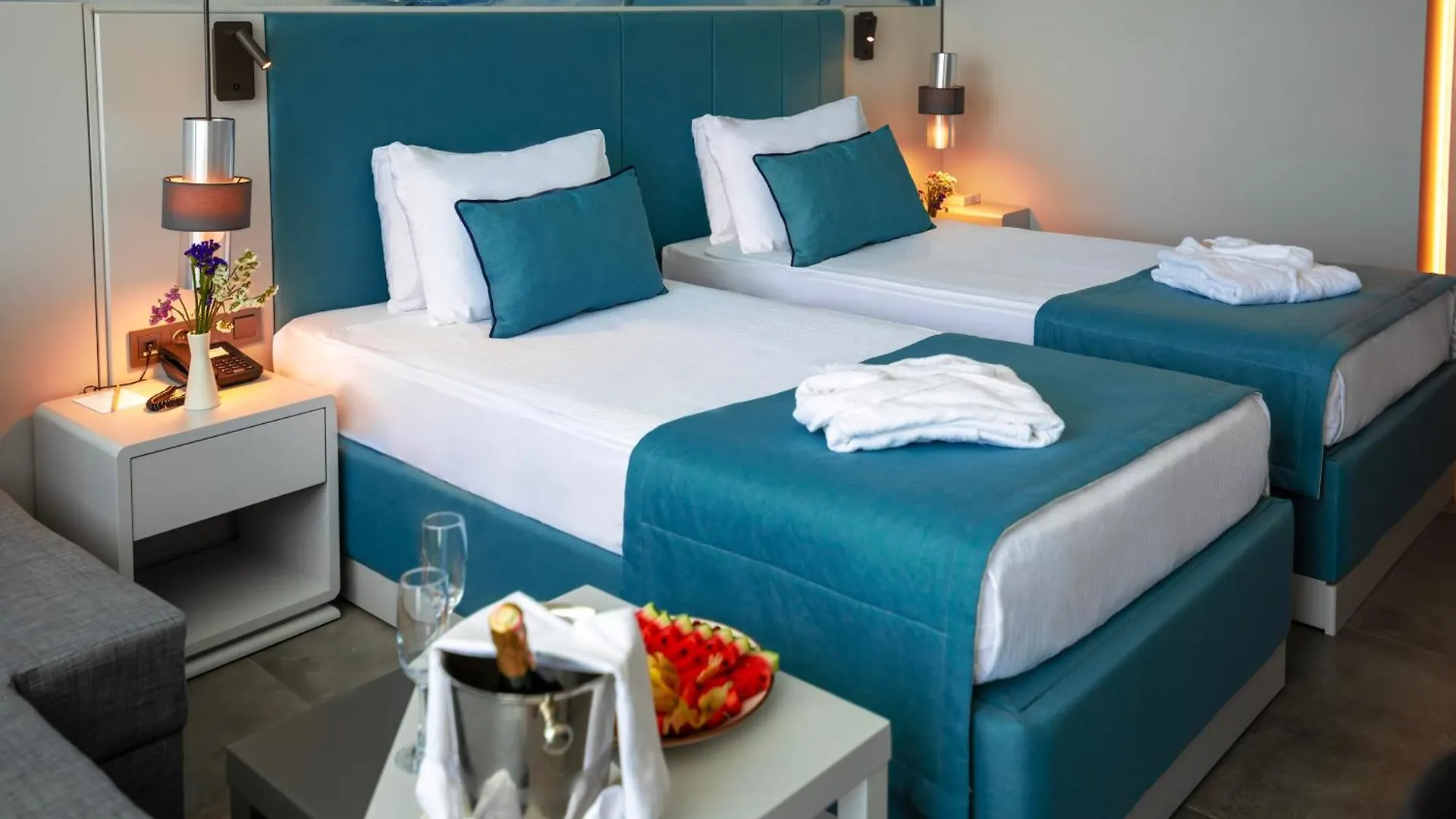 Crystal Centro Resort - Ultimate All Inclusive Анталья 0*,  Турция